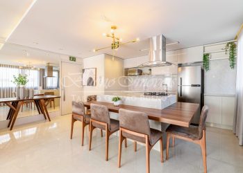 Apartamento à venda com 56m², 2 quartos, 1 suíte, 1 vaga no bairro São João em Porto Alegre