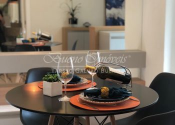 Apartamento à venda com 45m², 1 quarto, 1 suíte, 0 a 2 vaga no bairro Floresta em Porto Alegre