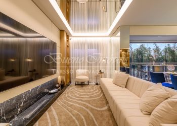 Apartamento à venda com 69m², 2 quartos, 1 suíte, 1 vaga no bairro Passo da Areia em Porto Alegre