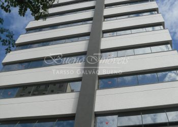 Apartamento à venda com 51m², 1 vaga no bairro Floresta em Porto Alegre