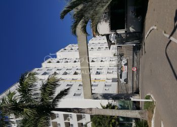 Apartamento à venda com 47m², 3 quartos, 1 suíte, 1 vaga no bairro Aberta dos Morros em Porto Alegre