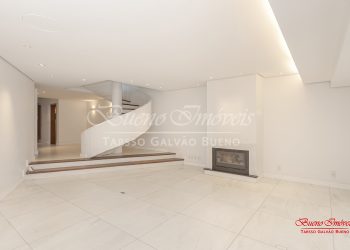 Casa/Sobrado à venda com 360m², 4 suítes, 5 vagas no bairro Cristal em Porto Alegre