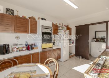 Apartamento à venda com 130m², 3 quartos, 1 suíte, 1 vaga no bairro Três Figueiras em Porto Alegre