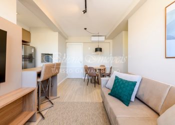 Apartamento à venda com 55m², 2 a 3 quartos, 1 suíte, 1 vaga no bairro São João em Porto Alegre