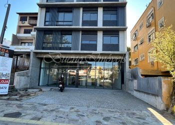 Loja à venda com 140m² no bairro Chácara das Pedras em Porto Alegre