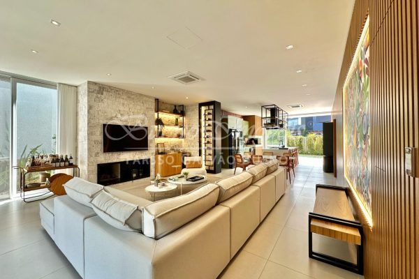 Casa em Condomínio à venda com 220m², 4 quartos, 4 suítes, 2 vagas no bairro Menino Deus em Porto Alegre - Foto 2