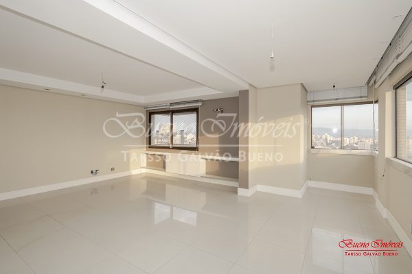 Cobertura à venda com 268m², 3 quartos, 1 suíte, 3 vagas no bairro Bela Vista em Porto Alegre - Foto 2