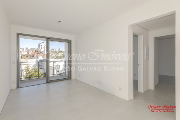 Apartamento à venda com 70m², 2 quartos, 1 suíte, 2 vagas no bairro Chácara das Pedras em Porto Alegre - Foto 4