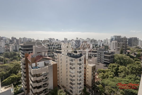 Apartamento à venda com 241m², 3 suítes, 3 vagas no bairro Petrópolis em Porto Alegre - Foto 11