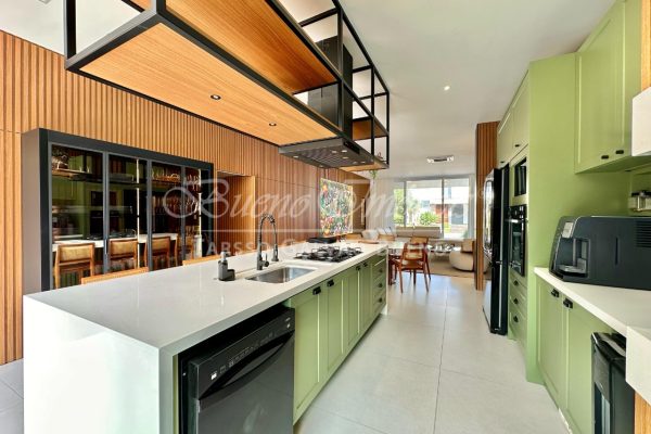 Casa em Condomínio à venda com 220m², 4 quartos, 4 suítes, 2 vagas no bairro Menino Deus em Porto Alegre - Foto 10