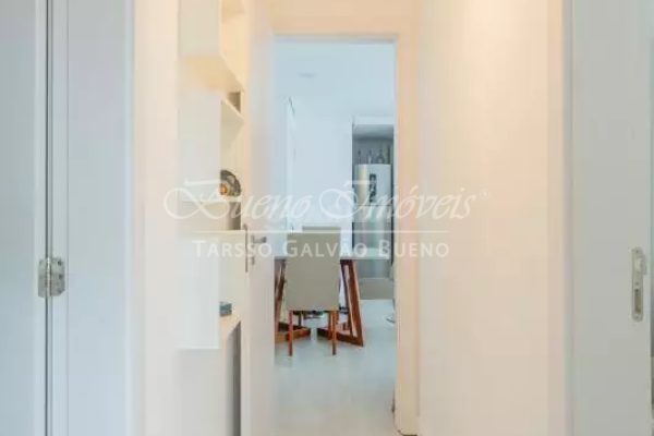 Alugueis à venda com 70m², 2 quartos, 1 suíte, 2 vagas no bairro Menino Deus em Porto Alegre - Foto 12