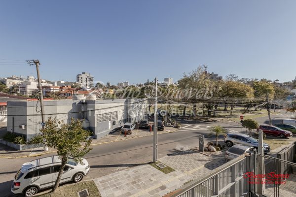 Apartamento à venda com 70m², 2 quartos, 1 suíte, 2 vagas no bairro Chácara das Pedras em Porto Alegre - Foto 5