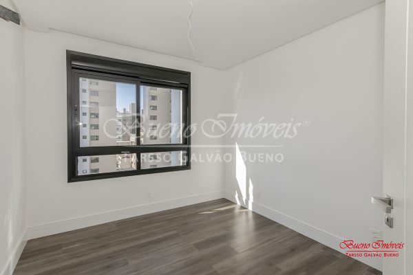 Apartamento à venda com 218m², 3 quartos, 3 suítes, 3 vagas no bairro Petrópolis em Porto Alegre - Foto 4
