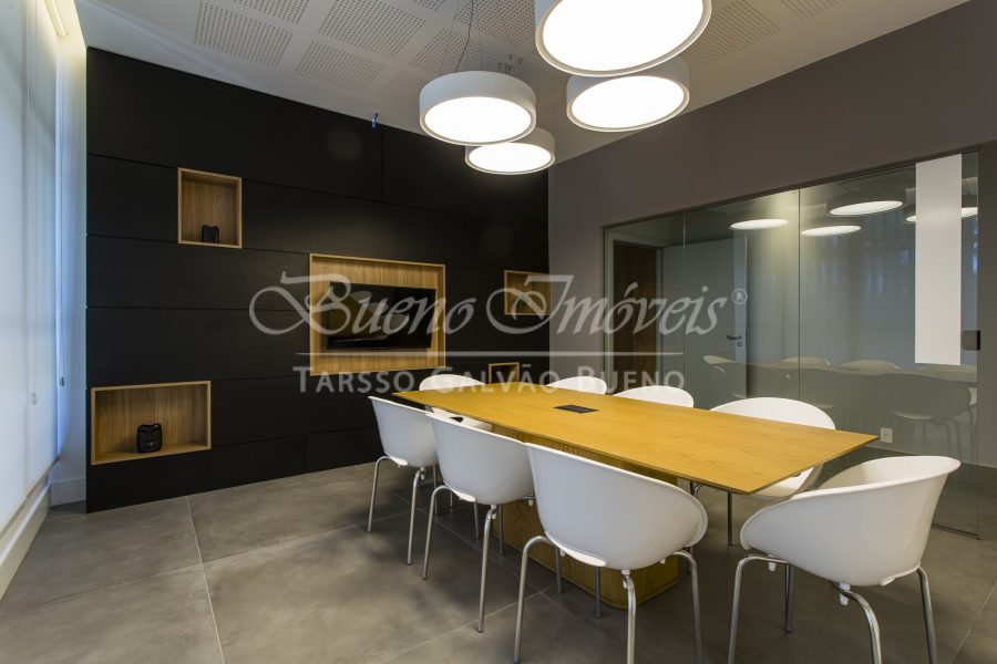 Sala Comercial à venda com 200m², 4 vagas no bairro Tristeza em Porto Alegre - Foto 1