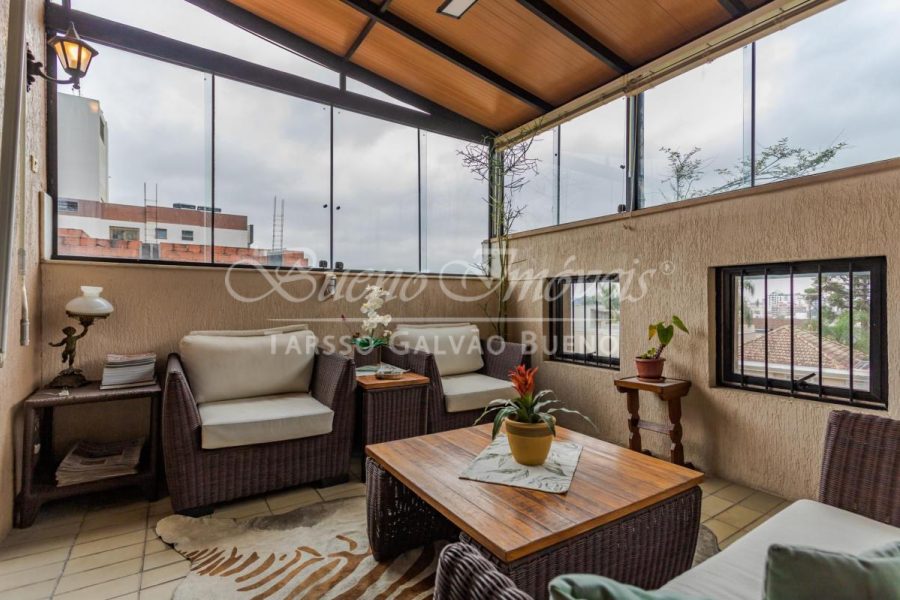 Cobertura à venda com 266m², 4 quartos, 1 suíte, 2 vagas no bairro Petrópolis em Porto Alegre - Foto 1