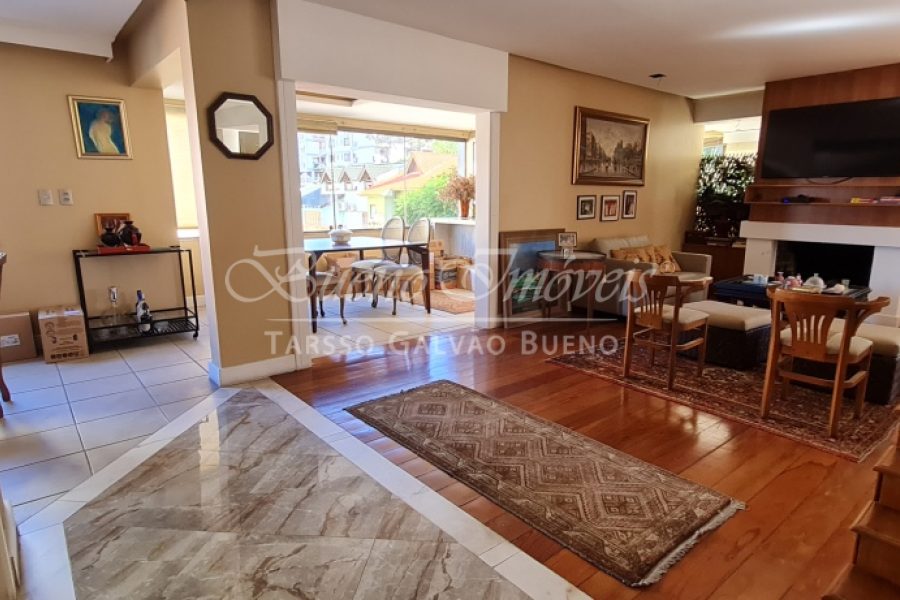 Apartamento à venda com 194m², 3 quartos, 1 suíte, 2 vagas no bairro Higienópolis em Porto Alegre - Foto 1